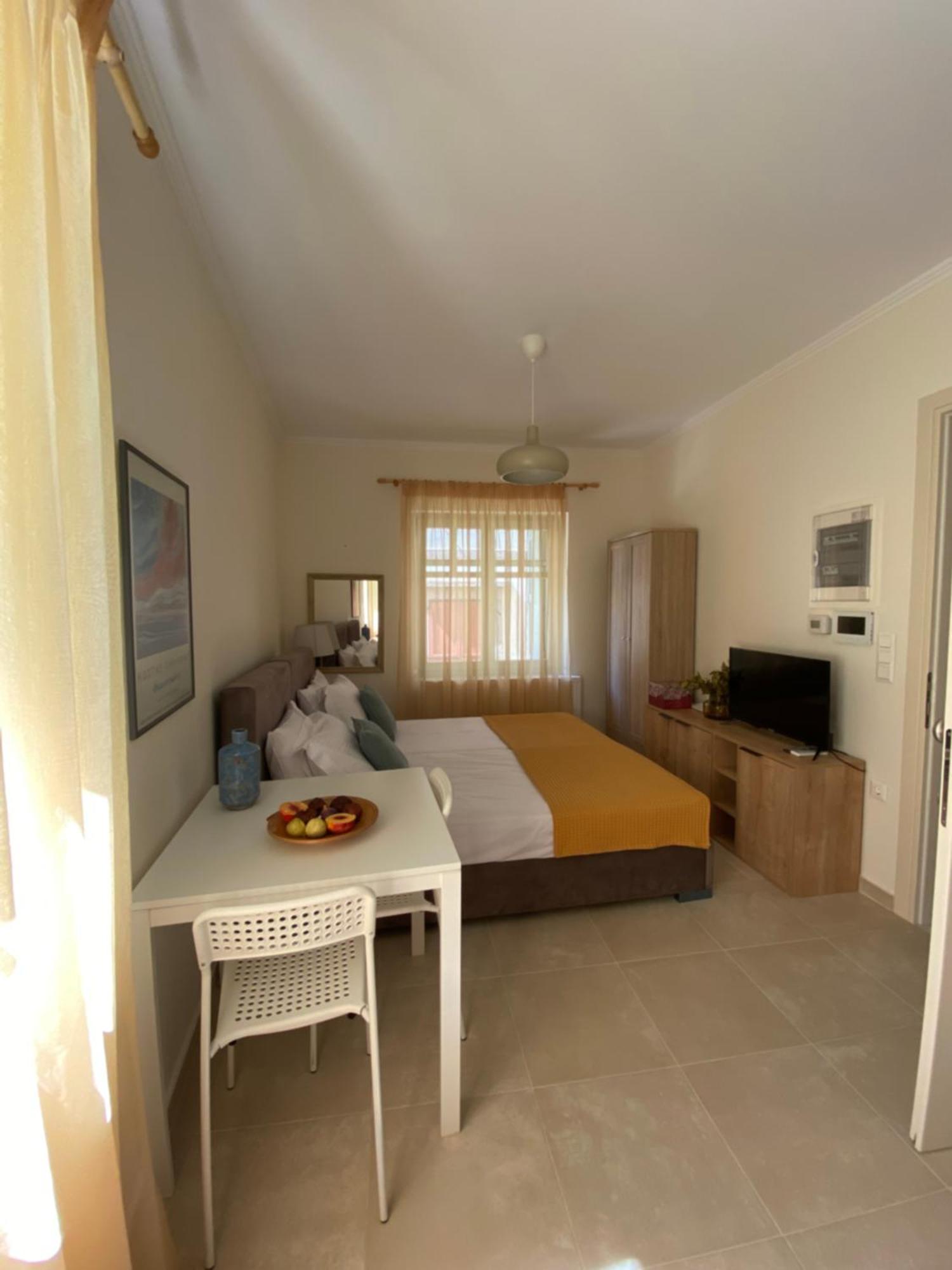 Apartment ιστορικό αρχοντικό στούντιο: κέντρο μύρινας *